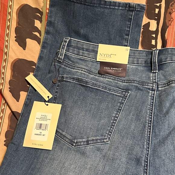 136. NYDJ Cool Embrace Straight Leg Jeans in Denim Blue - Picture 1 of 14